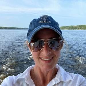 Meet your Posher, Stephanie